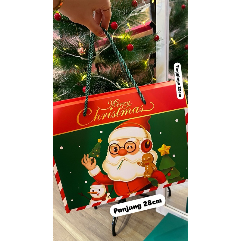

paperbag edisi natal untuk kasi hado/hampers buat orang tersayang