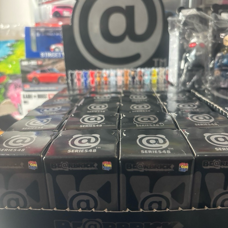 BEARBRICK Series 48 100% satuan