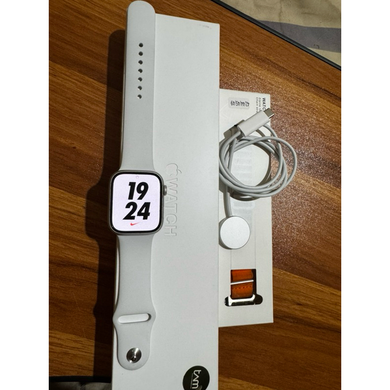 Apple Watch Series 8 45mm Silver Aluminium White Sp GPS Unit iBox Resmi Indonesia Garansi Aktif 29 S