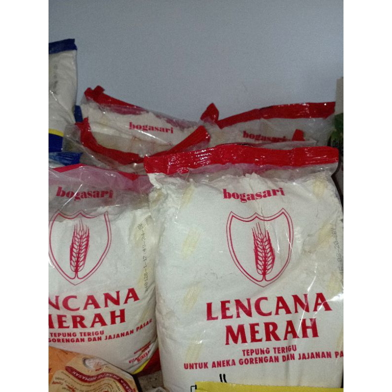 

Tepung Terigu Lencana Merah