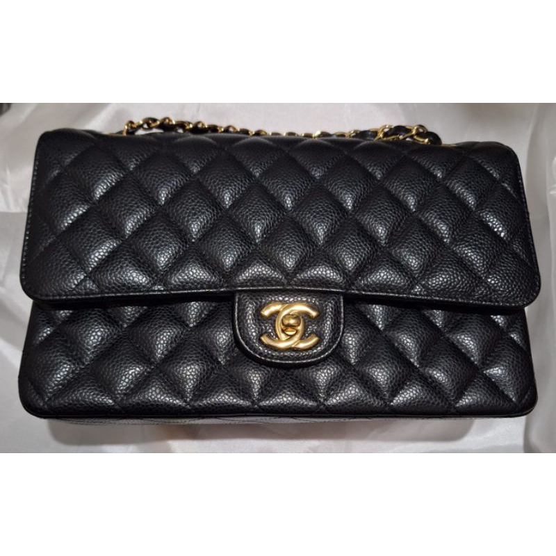 Chanel classic flap medium caviar black ghw preloved