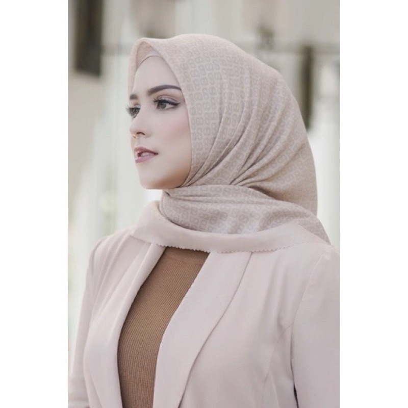 buttonscarves tapis square butter preloved