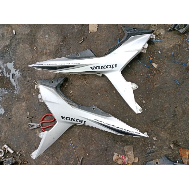 COVER BODY SAYAP BAWAH HONDA BLADE 110 NHB ORIGINAL
