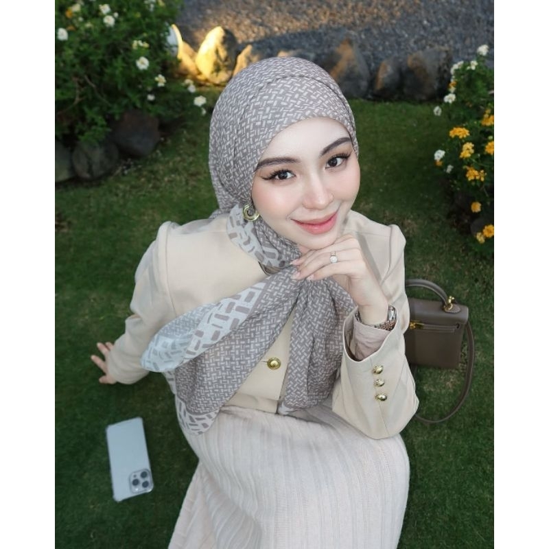 Hijab segi empat premium 100% brand asli Malaysia