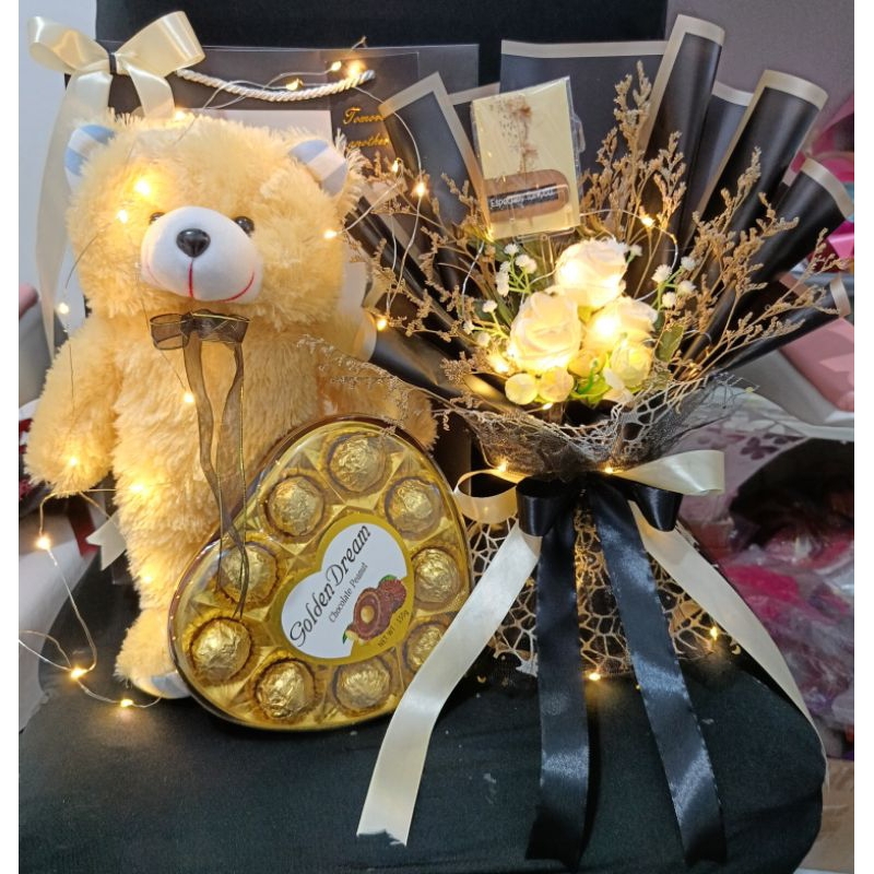 

KADO VALENTINE / KADO ULTAH / COKLAT LOVE / BONEKA / HAMPERS / KADO ANNIVERSARY / KADO MURAH / BUKET BUNGA / BUNGA / GIFT