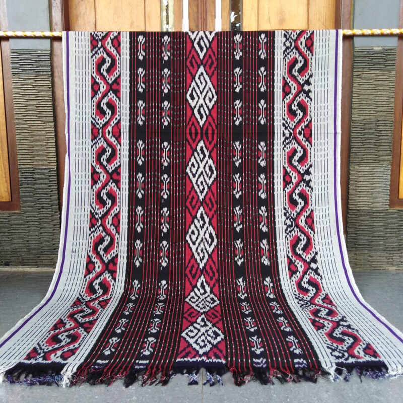 Kain Tenun Ikat Etnik Toraja Warna Merah Maron Tenun Blanket Troso Jepara
