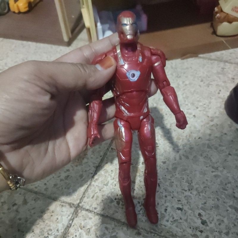mainan iron man mark 46