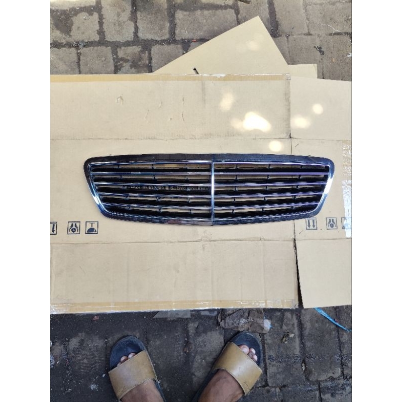 Grill Mercedes Benz W203 original.