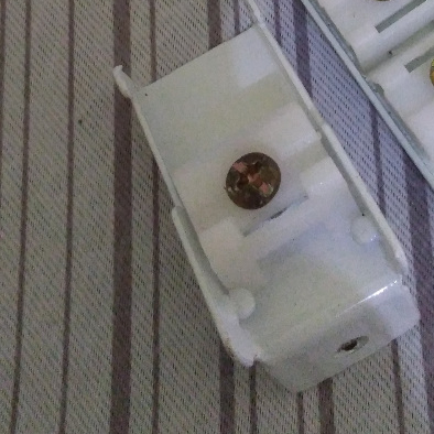 Bracket Tembok Kaki Penyangga Rel Tiang Batang Besi Gorden Rel Flexible Lengkung Tekuk