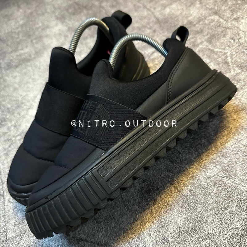 SEPATU HIKING THE NORTH FACE MULE SLIP ON LAB