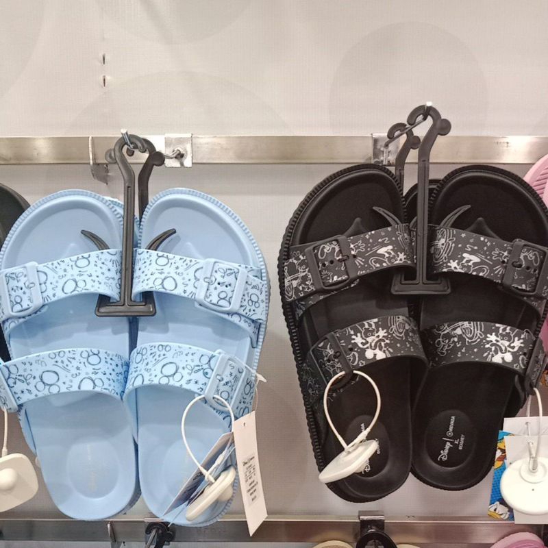 NEW ARRIVAL Sandal Slop Gesper 2 Karet  Disney x Nevada ori 100%