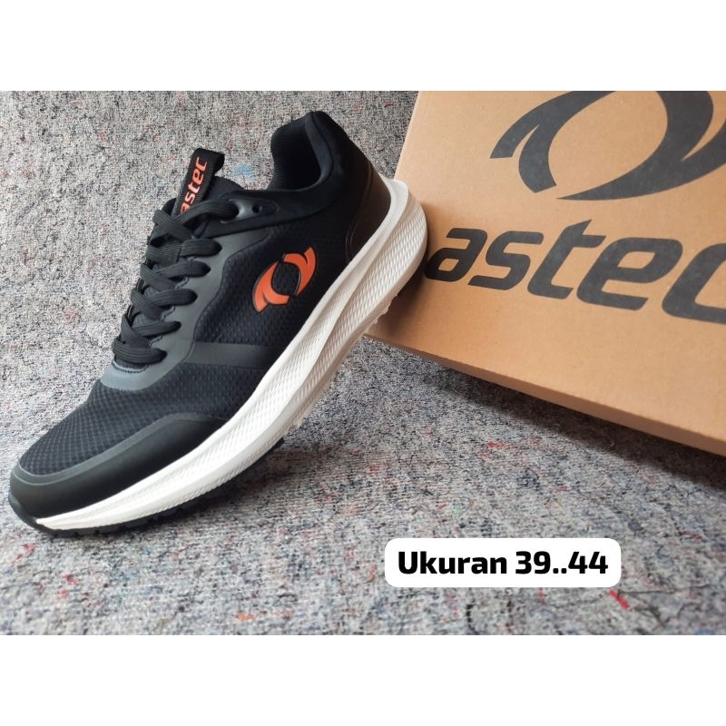 sepatu sport runing olahraga pria astec hitam