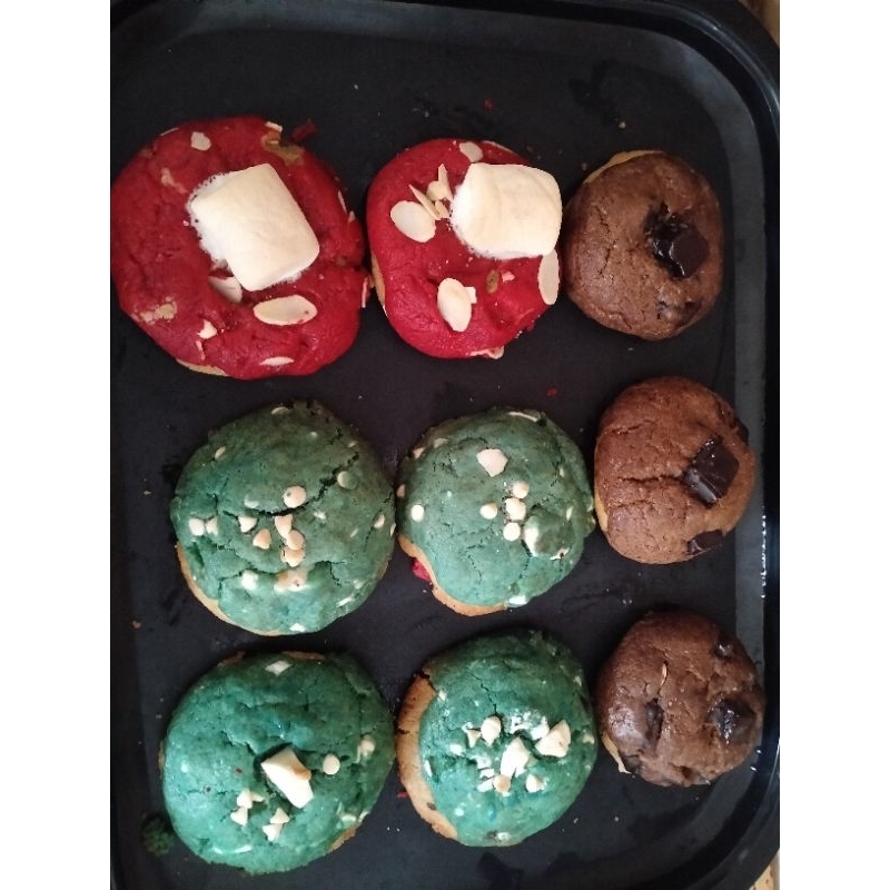 

soft cookies premium Jogja 1 box isi 5 bisa buat Hampers Natal dan Tahun baru