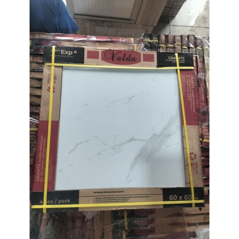 granit 60x60 putih motif marmer merek valda