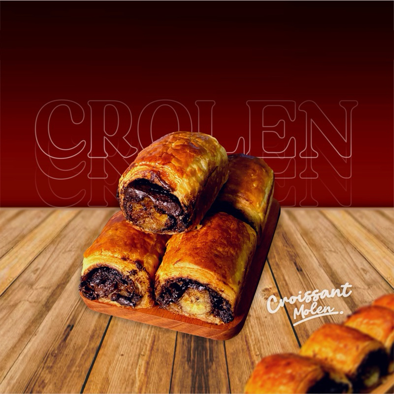

croissant chocolate banana
