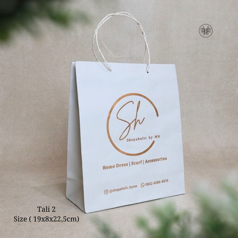 

PAPERBAG KRAFT PUTIH (tali 2 19x8x22,5cm)