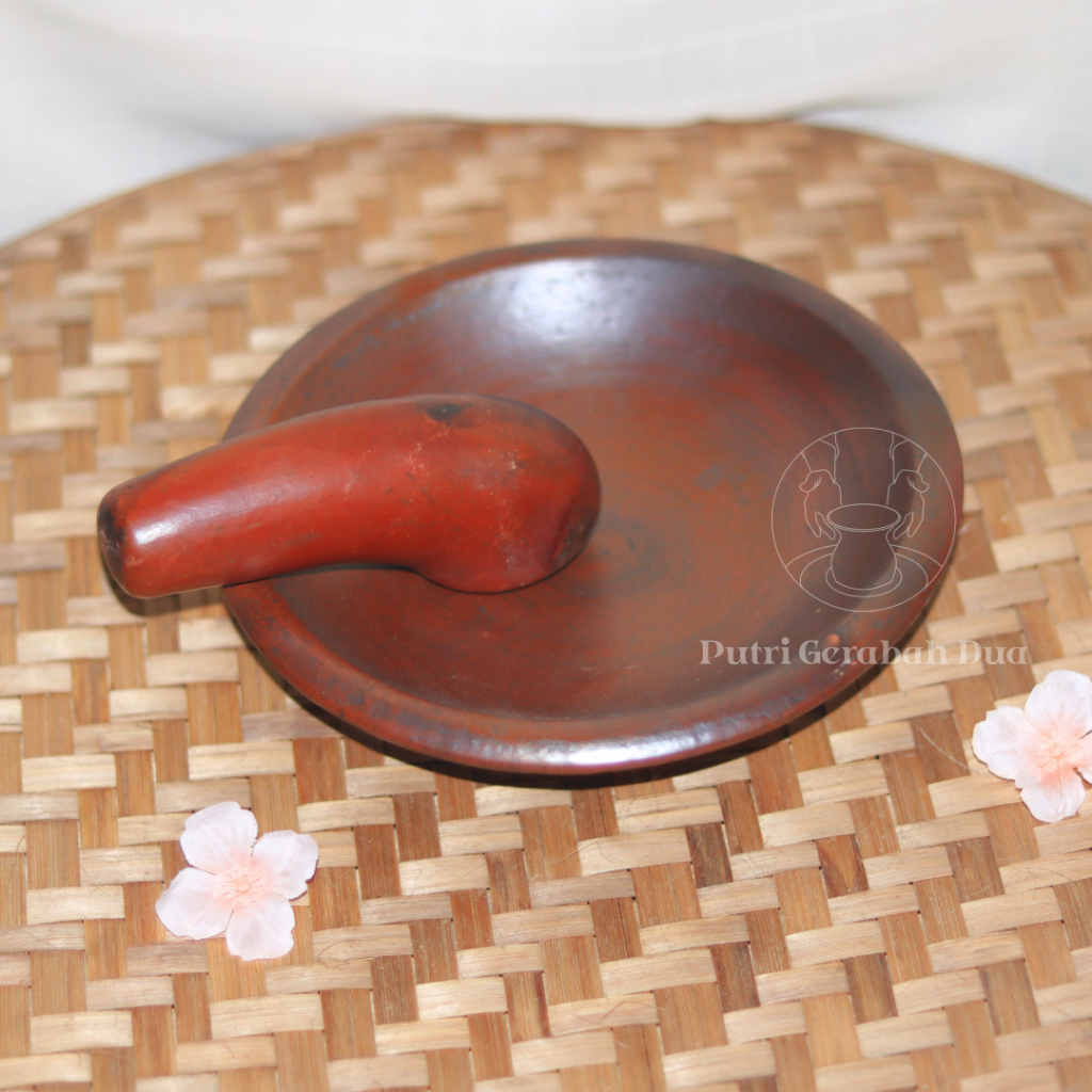 COBEK TANAH LIAT / ULEKAN TANAH LIAT