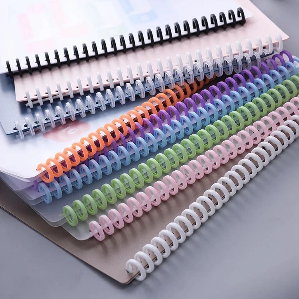 

Ring Binder Plastik Spiral 30 Lubang Untuk Loose-leaf paper A4 B5 A5 A6 A7 S113
