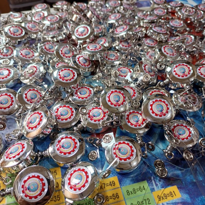

GANTUNGAN ID YOYO SILVER CUSTOM LOGO