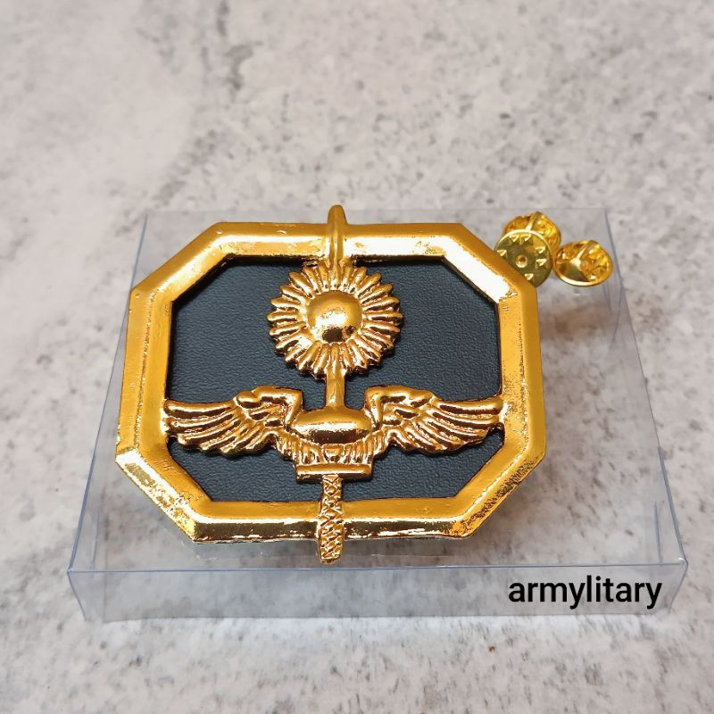 PIN BARET KOKAM