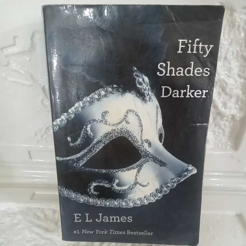 Buku Original FIFTY SHADES DARKER - E L JAMES