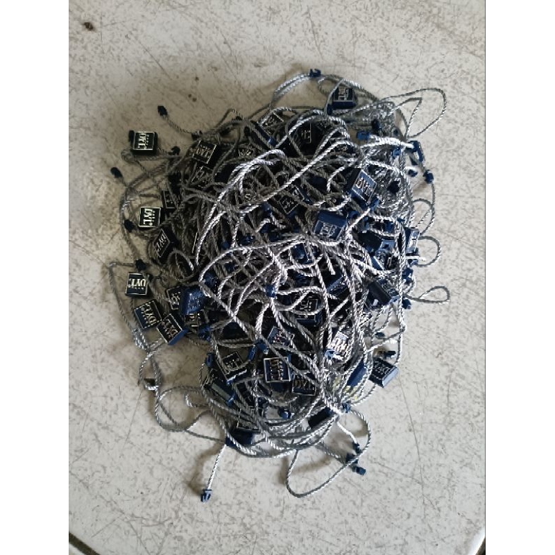 

Tali Hang Tag warna sesuai foto ungu, hitam, putih,abu