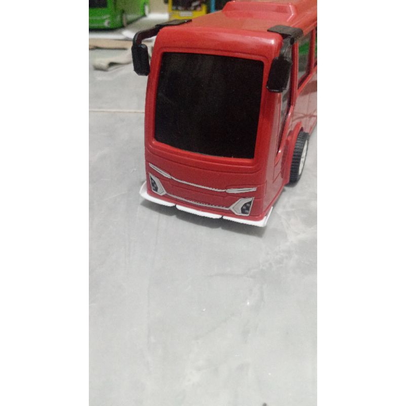 Winglet miniatur bus plastik