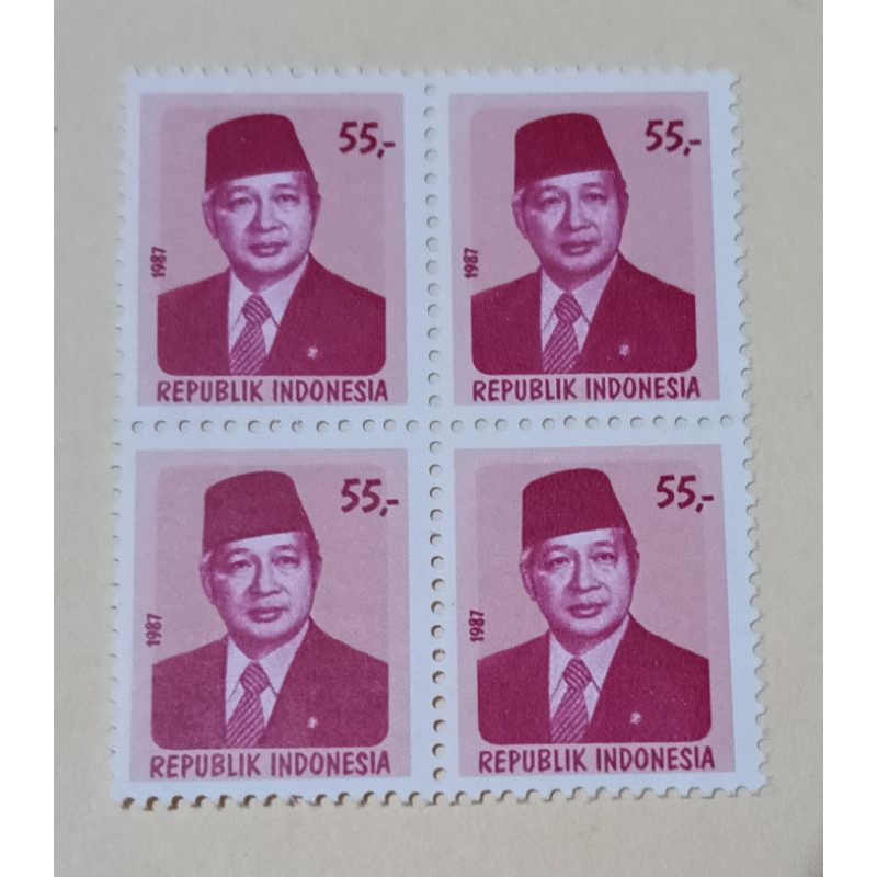 

prangko Lawas Indonesia Presiden Soeharto Blok 4 (4keping) THN 1987