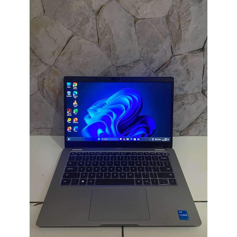 Dell latitude 5340 intel i5-1345u ram 16/512 gb fhd ips win 11 original fullset 99% resmi 2028