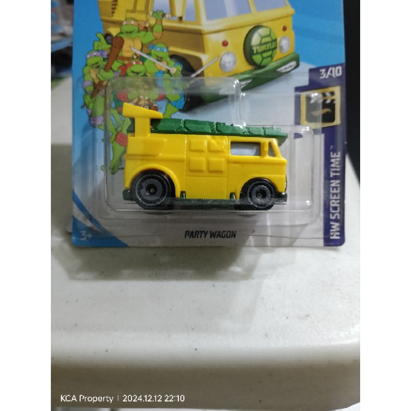 Hot Wheels Party Wagon Nickelodeon Teenage Mutant Ninja Turtle Yellow HW Screen Time