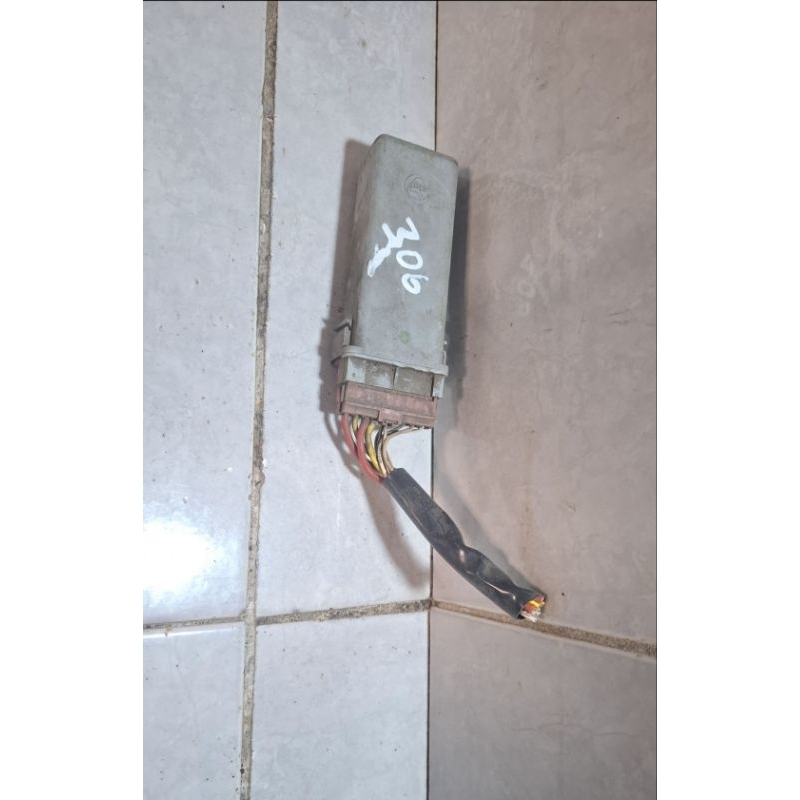 relay central lock control unit modul central lock Peugeot 306