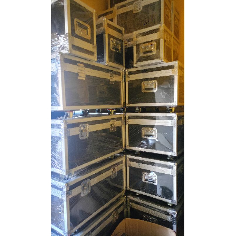 

Box costum full accesoris 8 unit