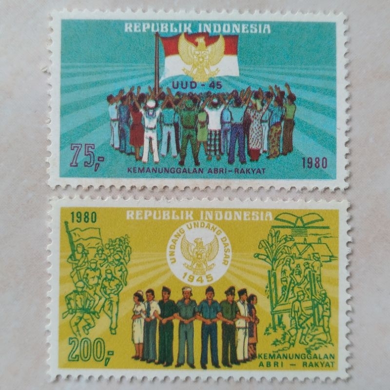 

Perangko Prangko Kuno Set Seri Kemanunggalan ABRI dan Rakyat 1980 Mint - YN2055