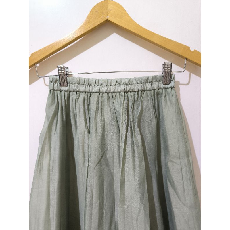 Preloved Rok Organza Sage by GU Uniqlo