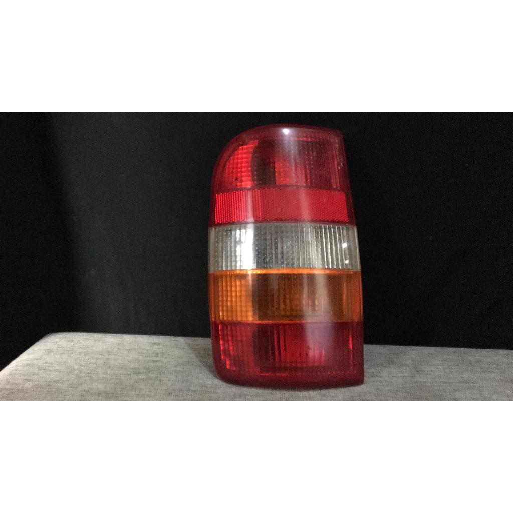 lampu belakang opel blazer ori