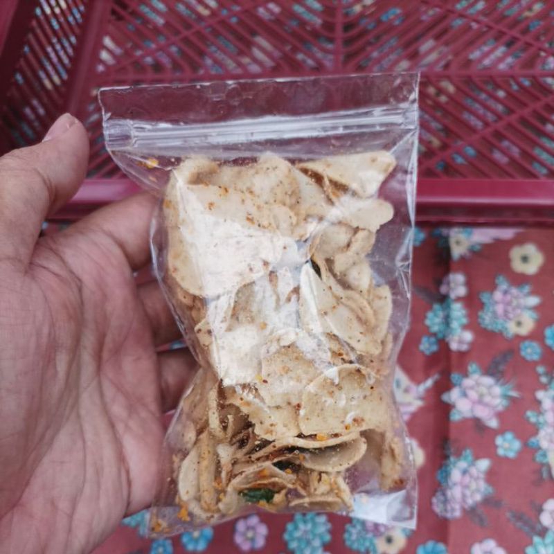 

KERIPIK BASRENG PEDAS DAUN JERUK/KERIPIK BASRENG PEDAS [60GR]