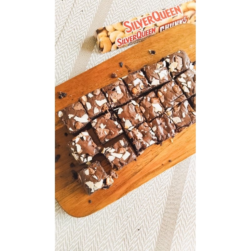 

Silverqueen Almond Fudgy Brownies uk 10x20 dan 20x20