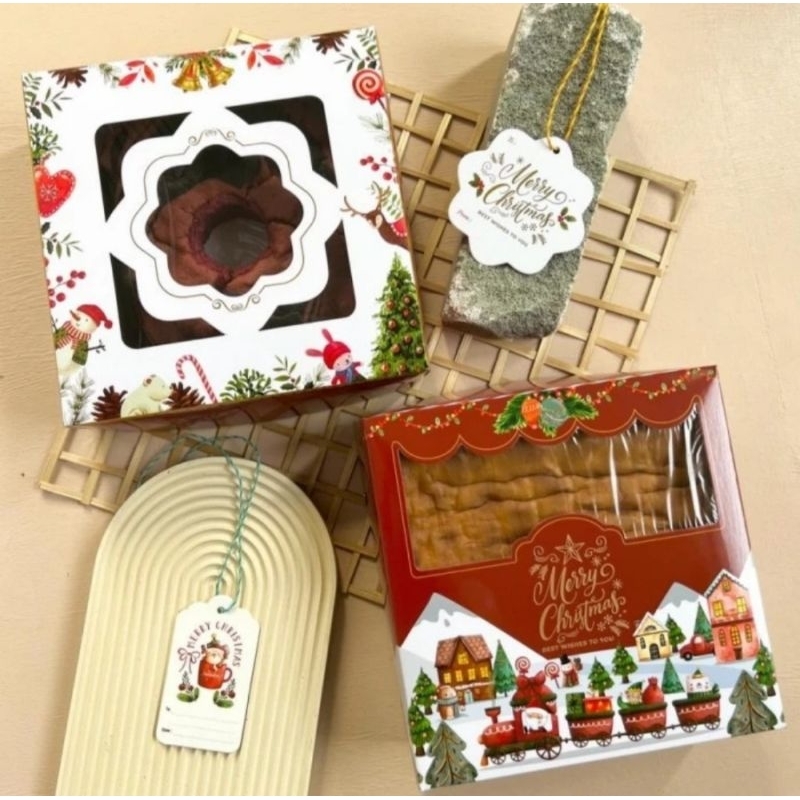 

Box Hampers Lapis Legit Motif Natal 20 x 20 x 7 Kardus Kue