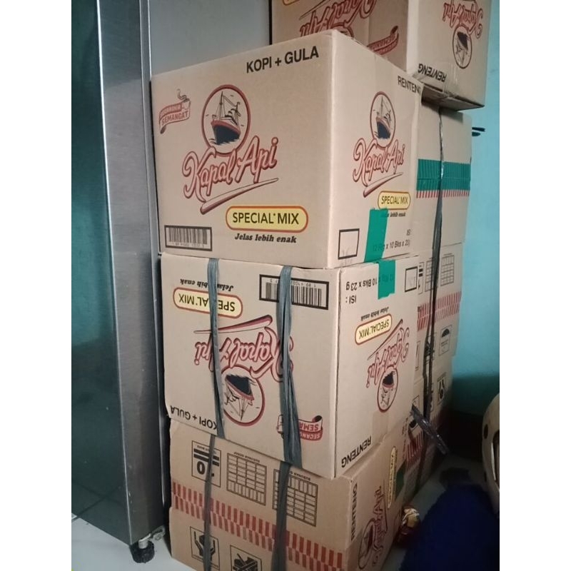 

Kopi Kapal Api Special Mix 1 Dus / 1 Karton