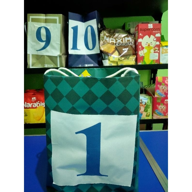 

MB 1 (mystery bag)