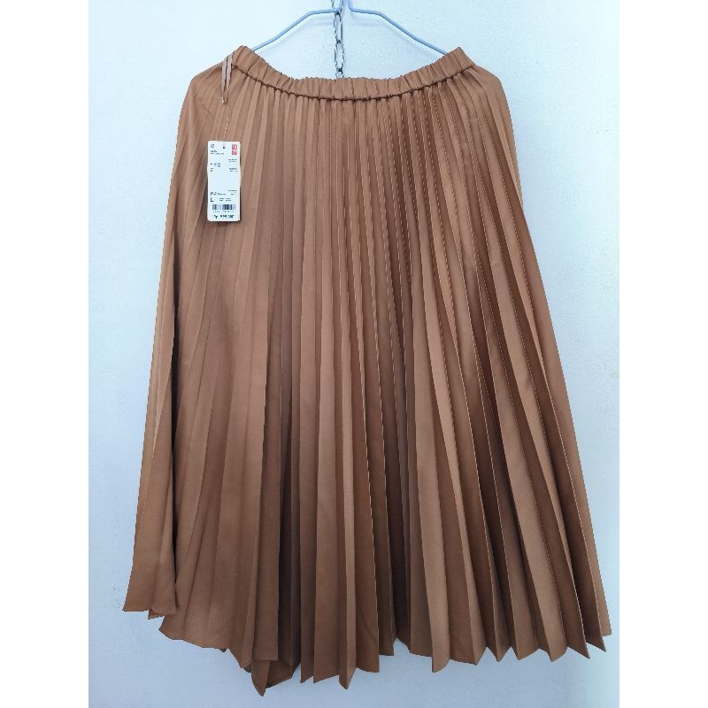 rok satin lipit uniqlo