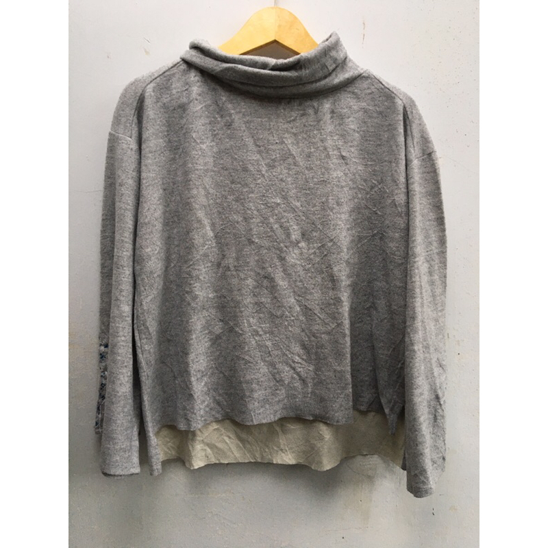 PRELOVED SWEATER graniph