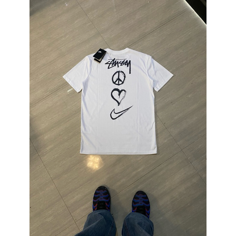 Tshirt Stussy x Nike peace love swosh (bnwt)