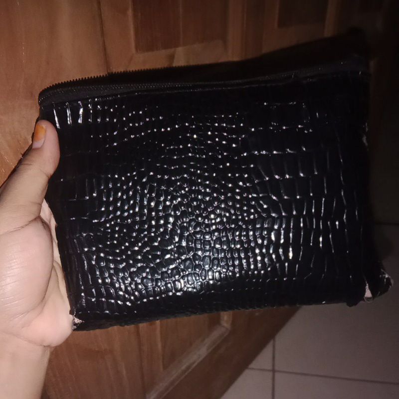 pouch kulit buaya