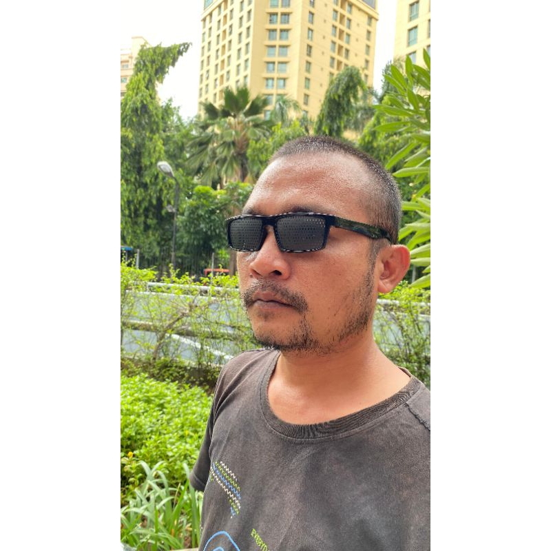 kacamata pinhole kacamata bolong