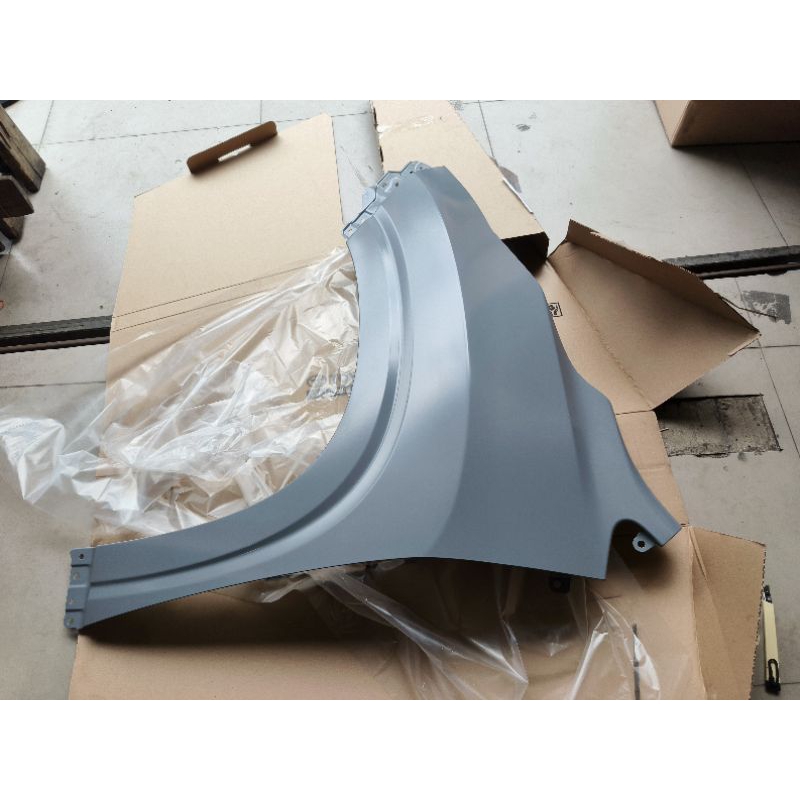 Fender Spakbor Innova Zenix original