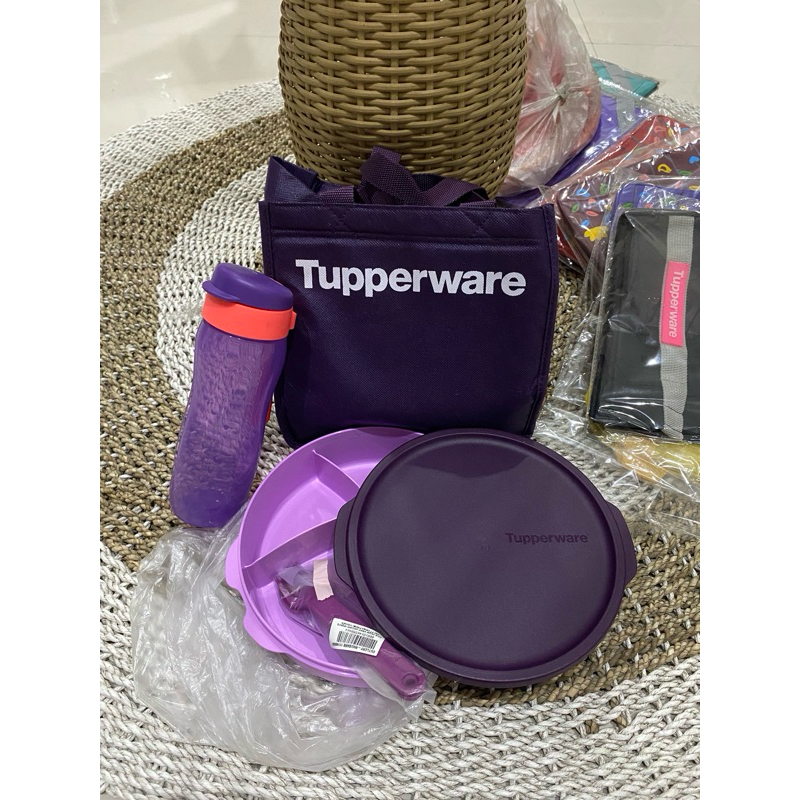 Tempat bekal makan satu set botol original  Tupperware