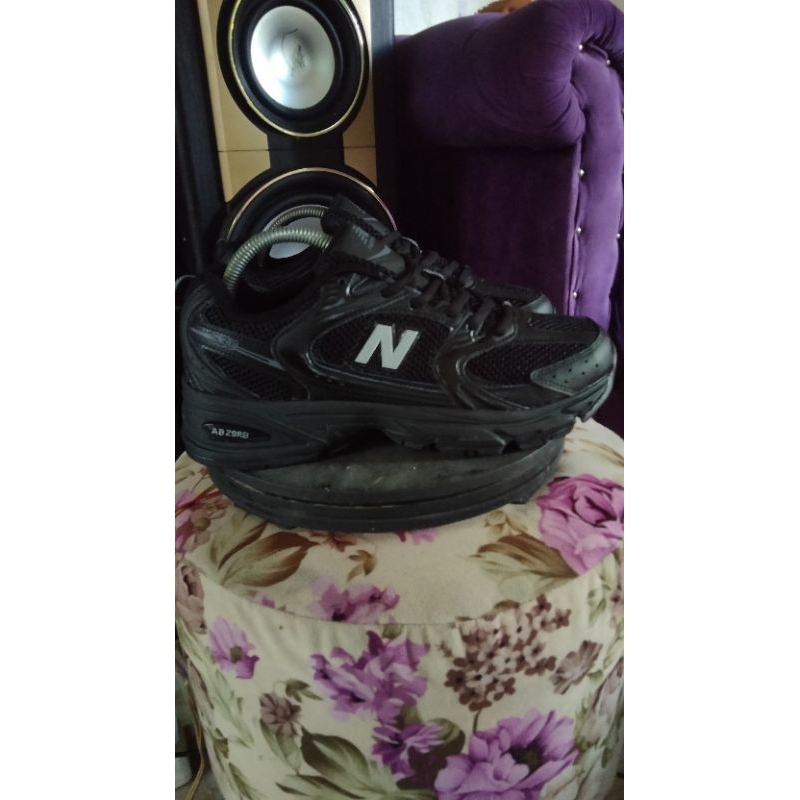 sepatu NB 530 Black