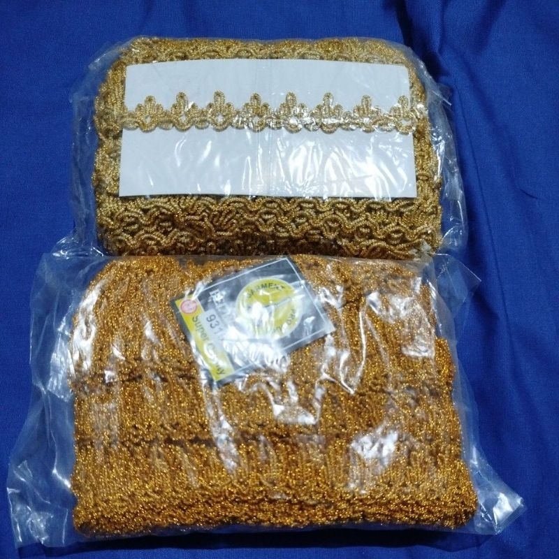 renda kur mahkota emas