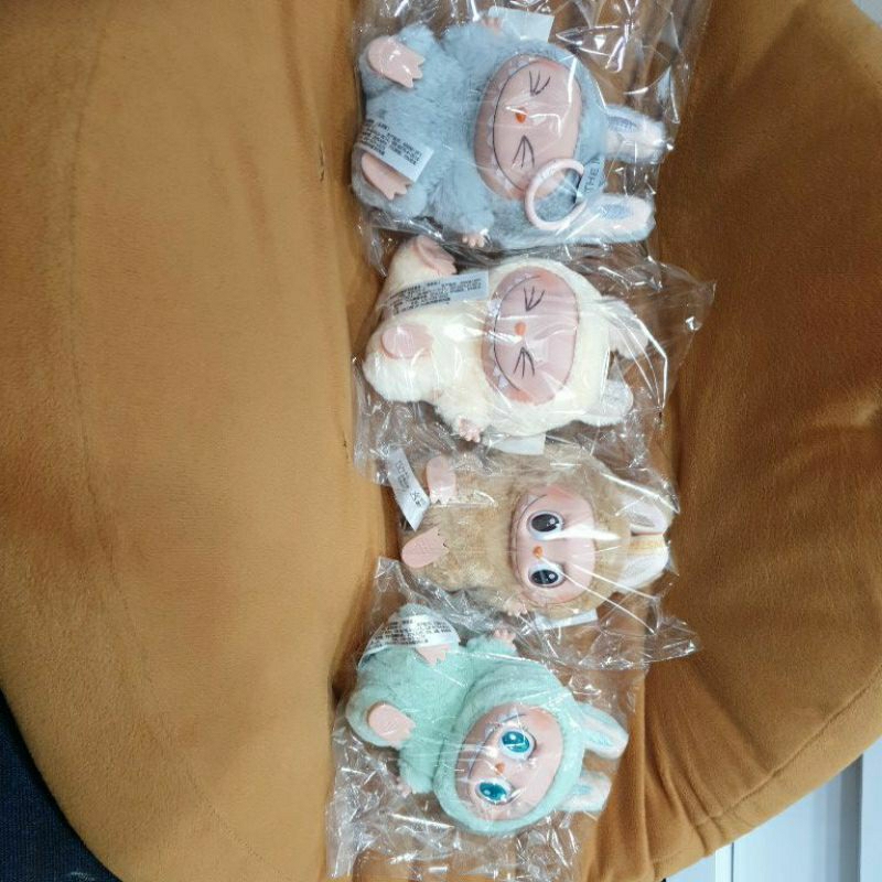 Pop Mart Boneka The Monster Labubu V2 Key Chan